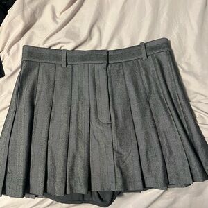 Abercrombie and Fitch Gray Pleated Skort